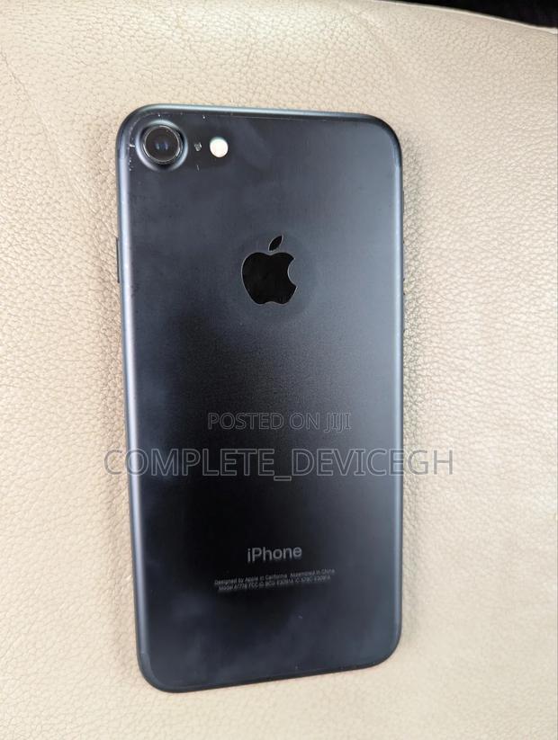 Apple iPhone 7 32 GB Black