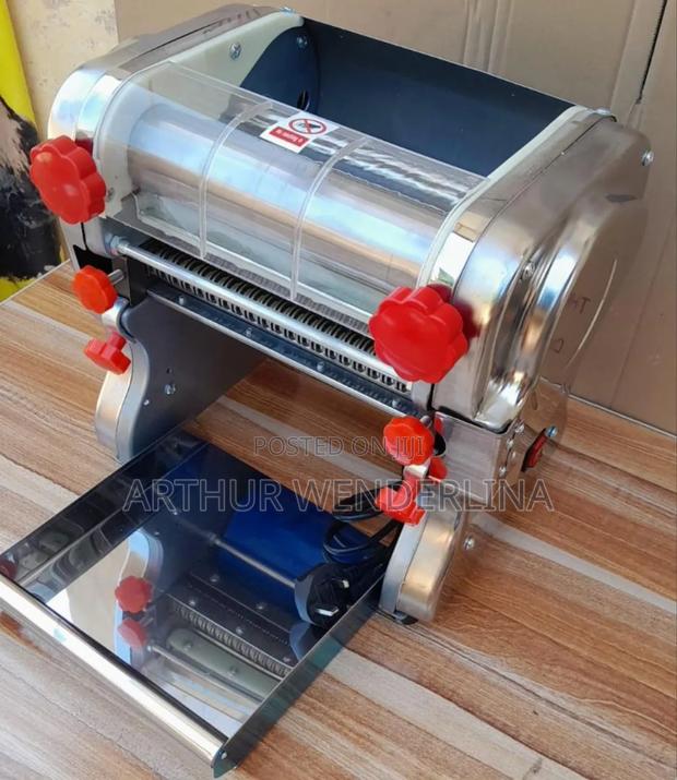 Electric Cutting Machine For Chips Or Macaroni · Photo 1