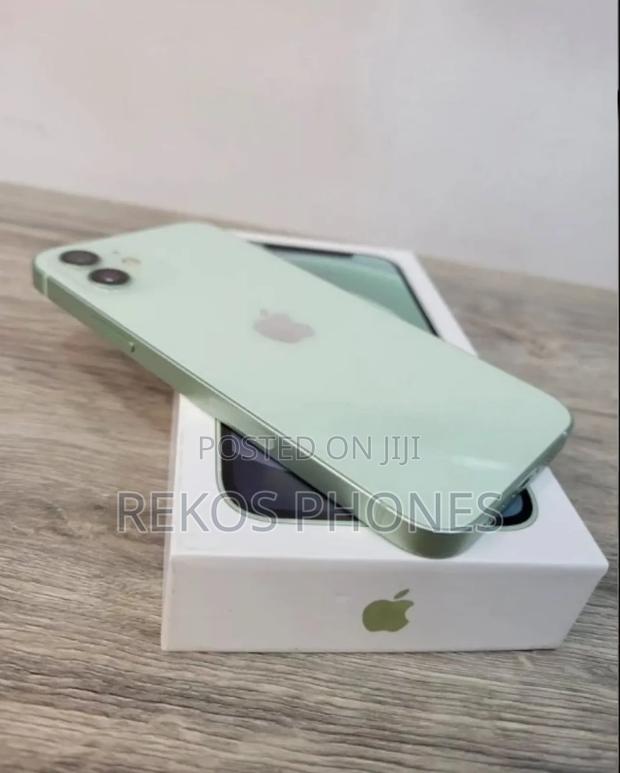 New Apple iPhone 12 64 GB Green