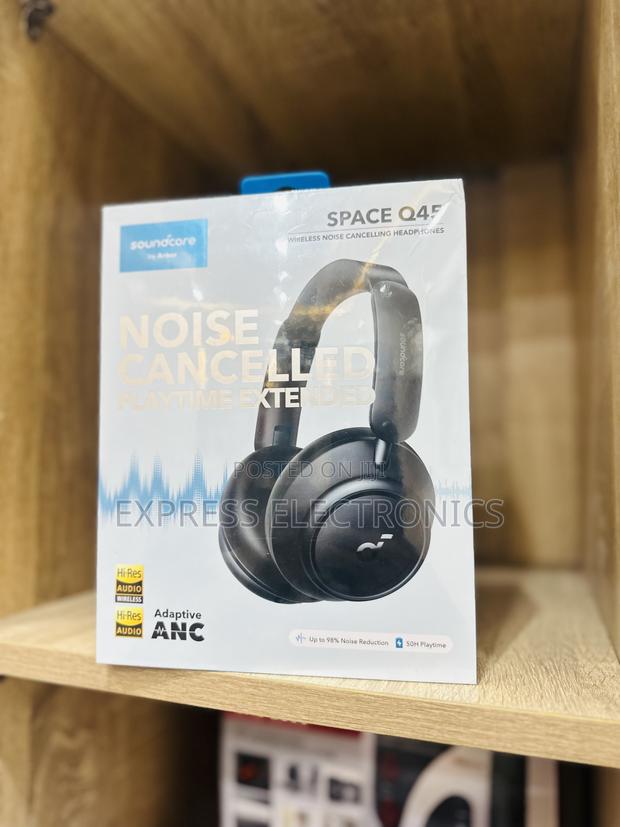 Grab Your Favorite Sound Core Q45.Headset · Photo 2