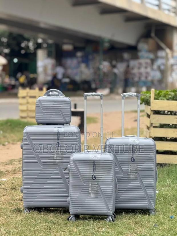 4 in 1 Anticrake Luggage Is Available for Sale · Photo 3