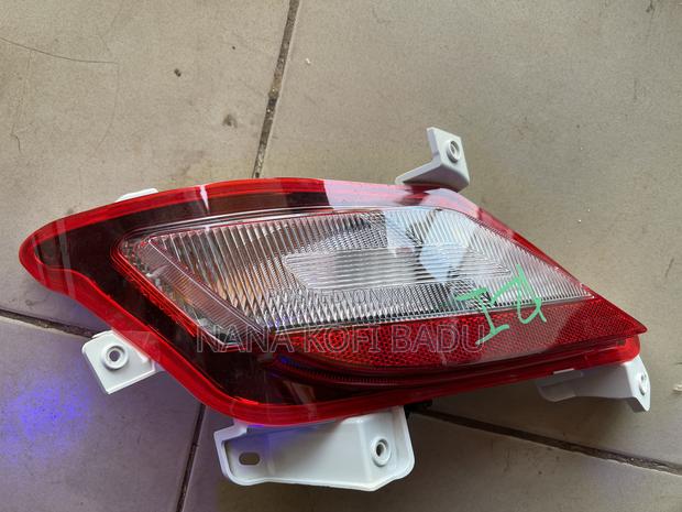 Hyundai Tucson 2025-2026 Back Bumper Reflector (Used)