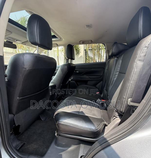 Mitsubishi Outlander GT AWC 2016 Gray