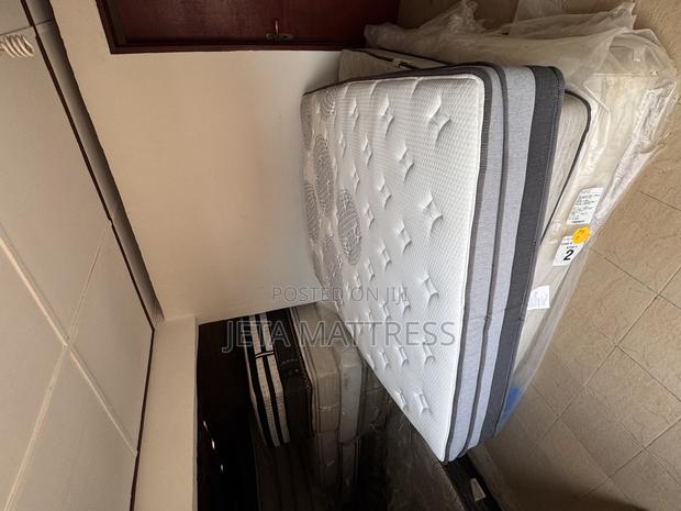 Queen Size Mattress photo 4
