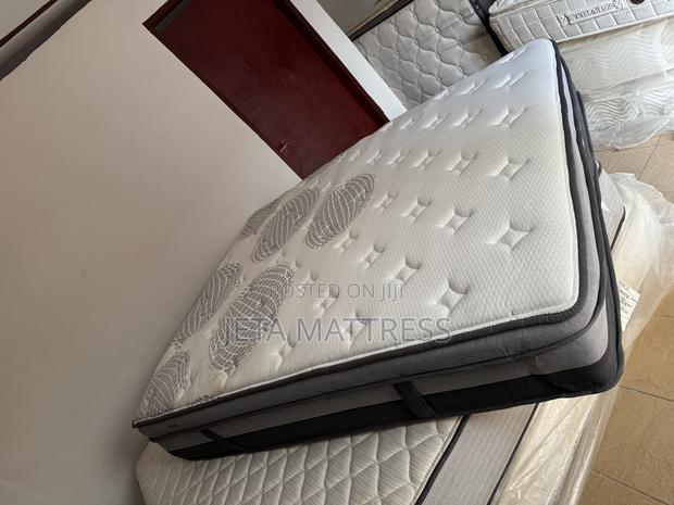 Queen Size Mattress photo 7