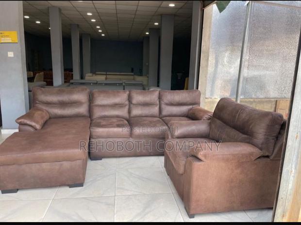 Quality Leather Sofas Set · Photo 2