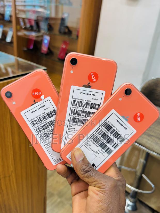 Apple iPhone XR 64 GB Orange
