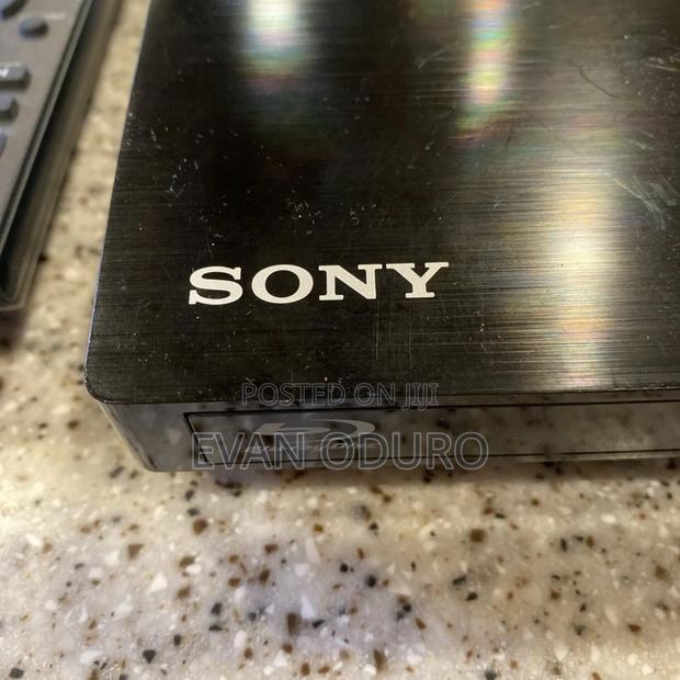 Sony Blu Ray Streaming Player DVD With Usb Strong DVD Lens, Netflix photo 3