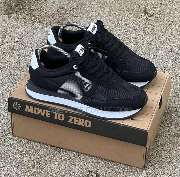 Authentic Diesel Sneaker Available · Photo 4