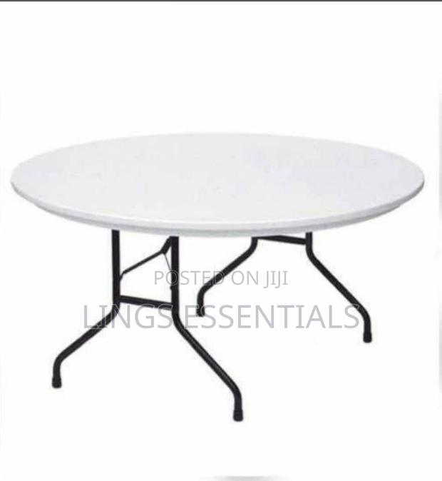 10 Seater Round Table