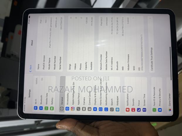 Apple iPad Pro 11 (2022) 128 GB Gray photo 2