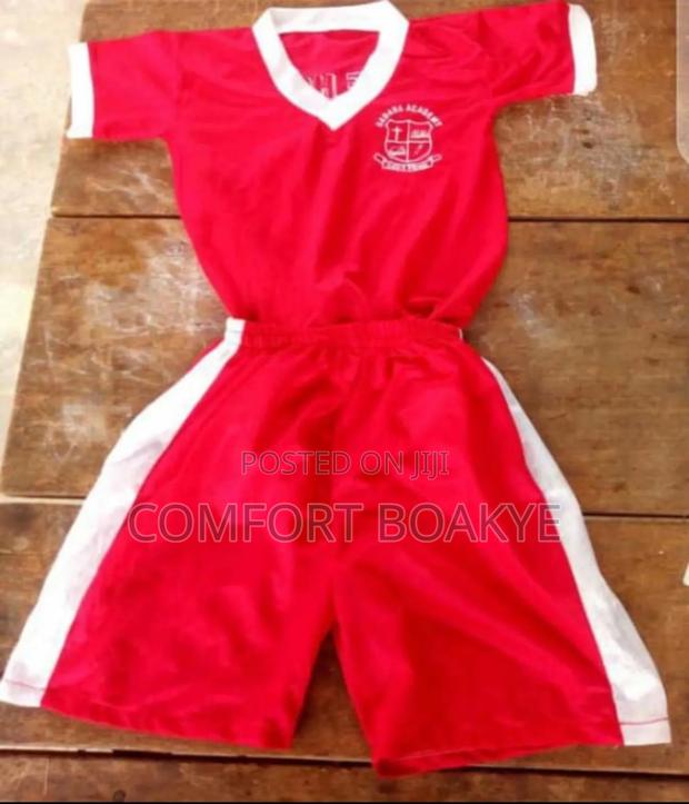 School Friday Wear · Photo 4