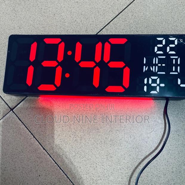 Digital Clock With Remote