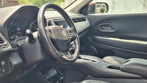 Honda HR-V Sport AWD 2019 Orange