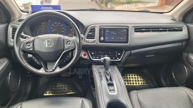 Honda HR-V Sport AWD 2019 Orange