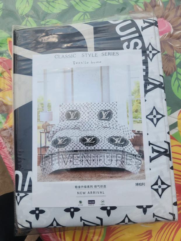 Bed Spread · Photo 2