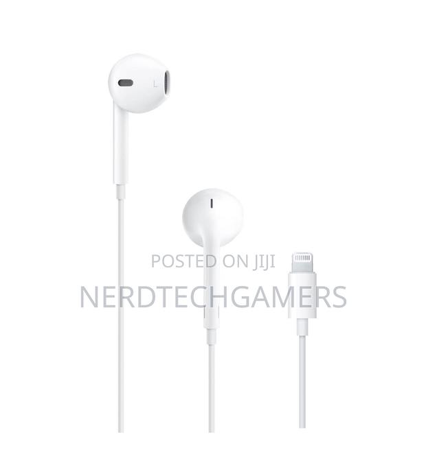 Apple Earphones to Lightening · Photo 3