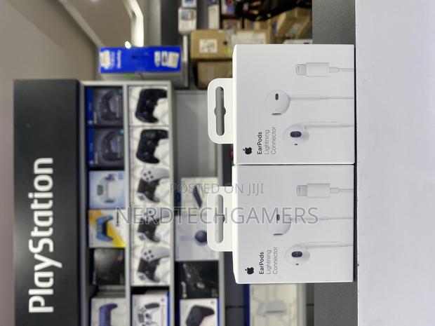 Apple Earphones to Lightening · Photo 4