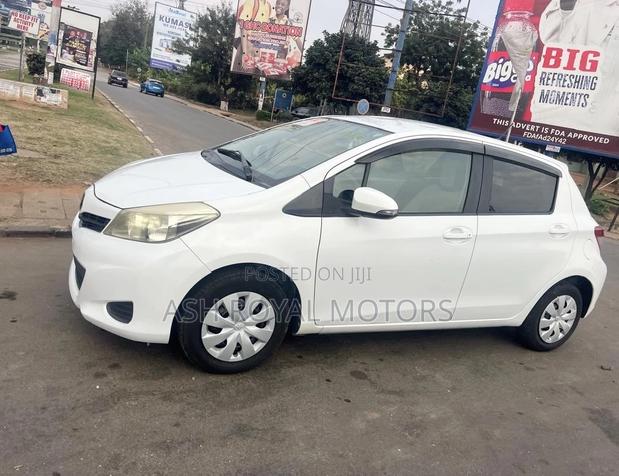 Toyota Vitz 1.3 FWD 5dr 2012 White