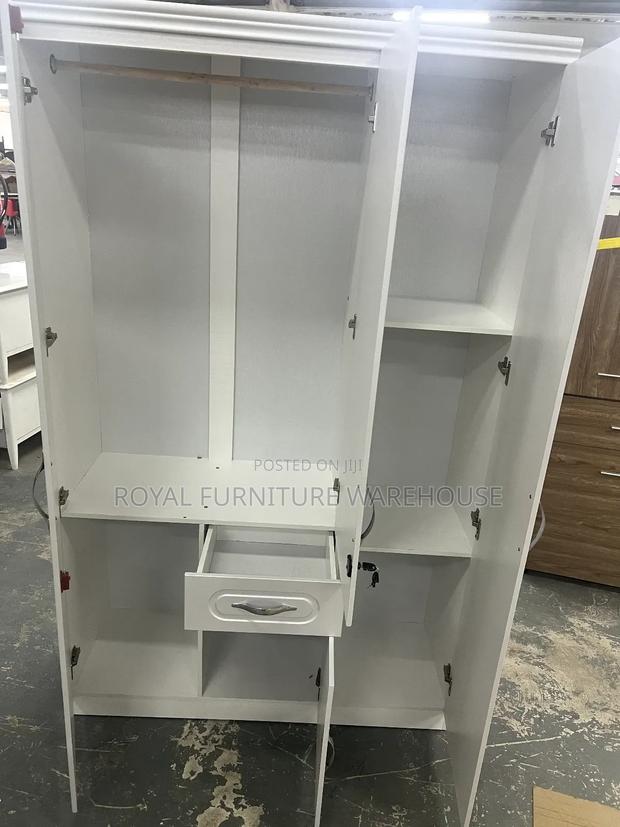 3doors Wooden Wardrobe, Foreign Type. · Photo 4