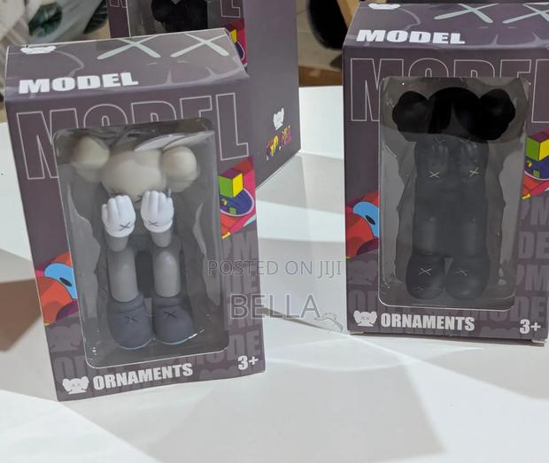 16 Cm Sitting Kaws, for Decorating Space