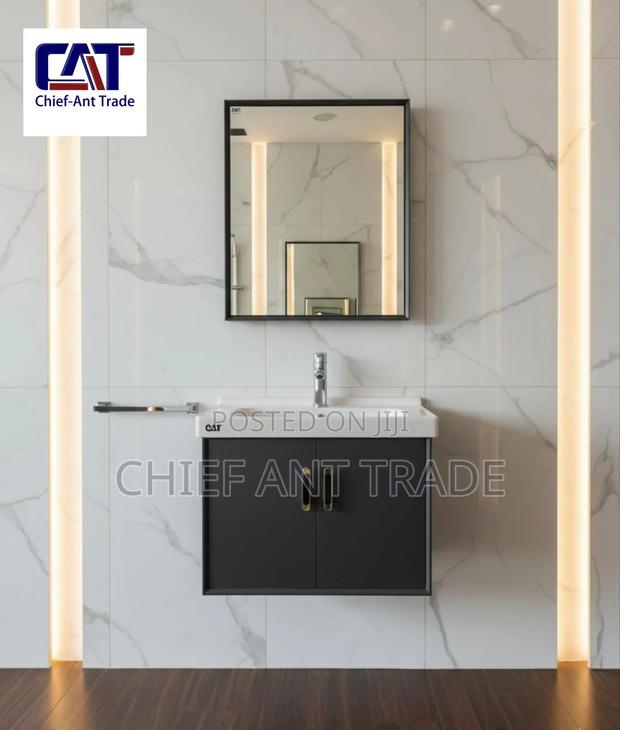Cabinet Basin Cabinet Mirror · Photo 2