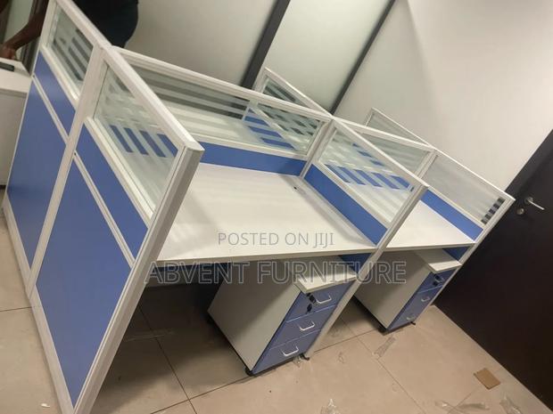 Workstations for Your Offices · Photo 2