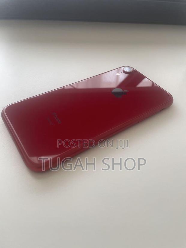 Apple iPhone XR 64 GB Red