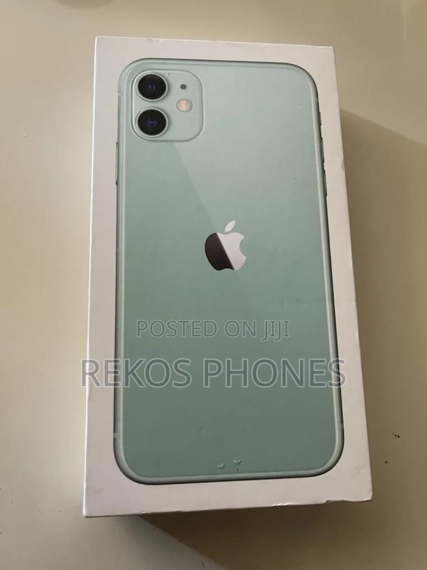 New Apple iPhone 11 128 GB Green