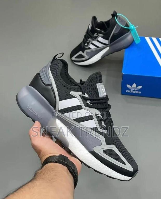 Adidas Original Zx 2 Black N White · Photo 3