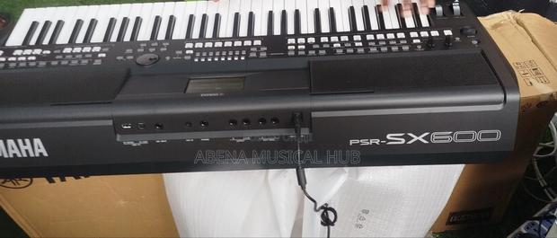 Yamaha PRS Sx 600 Keyboard · Photo 2