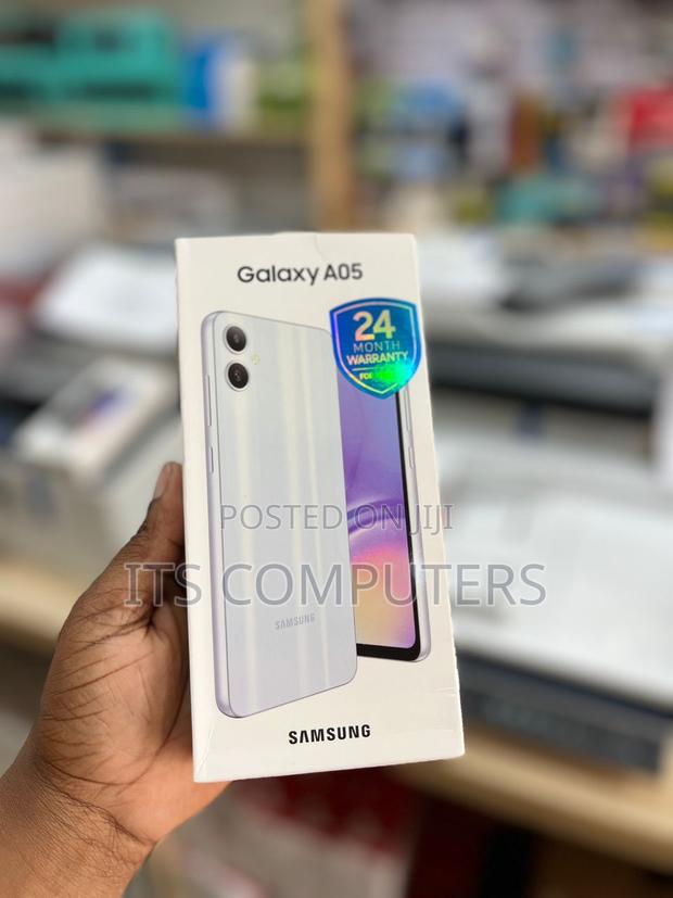 New Samsung Galaxy A05 128 GB Silver photo 2