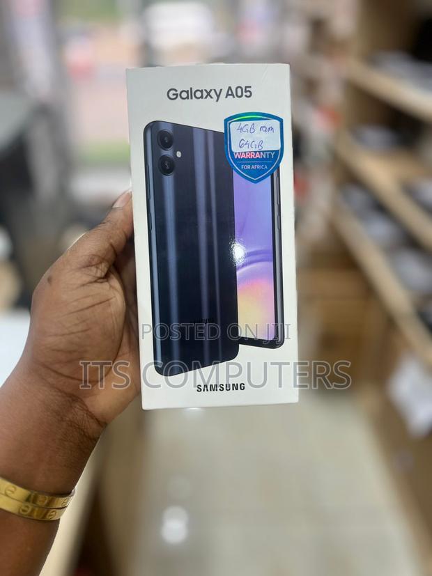 New Samsung Galaxy A05 64 GB Black photo 2