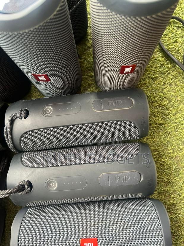 JBL Flip Essential Portable Bluetooth Speaker photo 7
