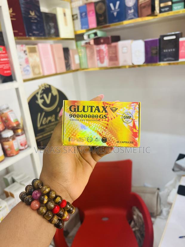 Glutax Crystal Life Whitening Capsule · Photo 2