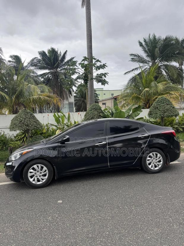 Hyundai Elantra SE Sedan FWD (1.8L 4cyl 6A) 2016 Black