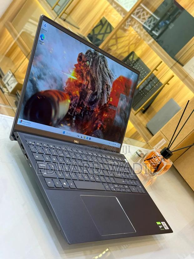 Laptop Dell Vostro 7510 16GB Intel Core i7 SSD 1T photo 3