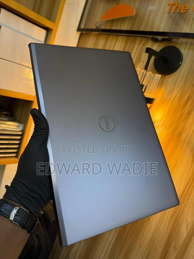 Laptop Dell Vostro 7510 16GB Intel Core i7 SSD 1T photo 4