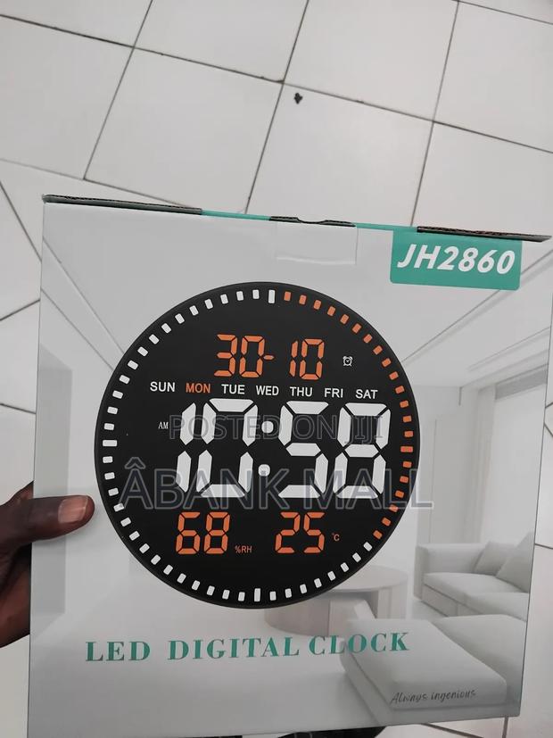 Electronic Clock · Photo 2