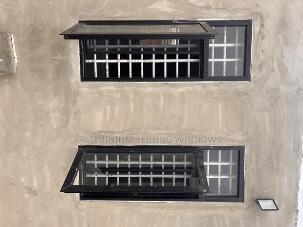 Casement Window + Mosquito Net