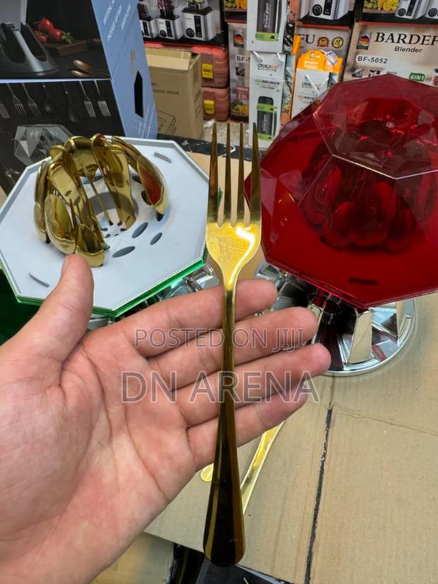 Diamond Cutlery Golden 24 PCS Set photo 7