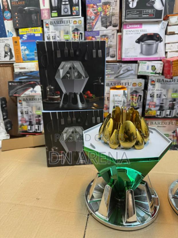 Diamond Cutlery Golden 24 PCS Set photo 9