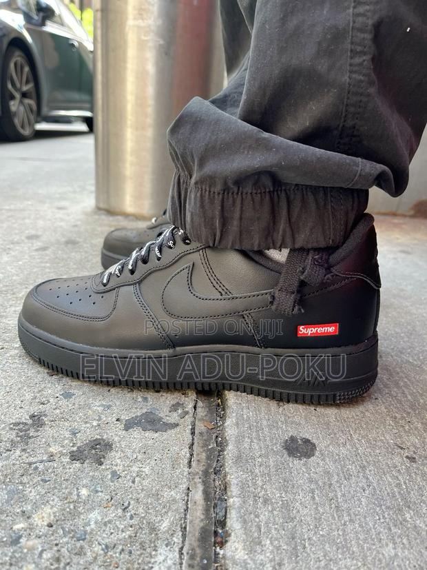 Nike Supreme Air Force 1 Low “ Mini Logo Box Black “ · Photo 4