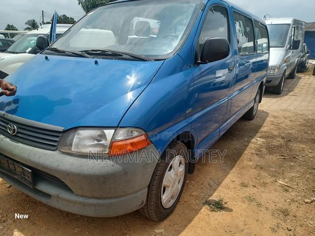 Toyota HiAce 2008 Blue