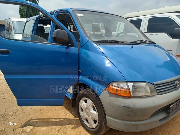 Toyota HiAce 2008 Blue