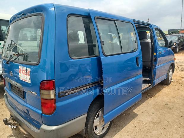 Toyota HiAce 2008 Blue