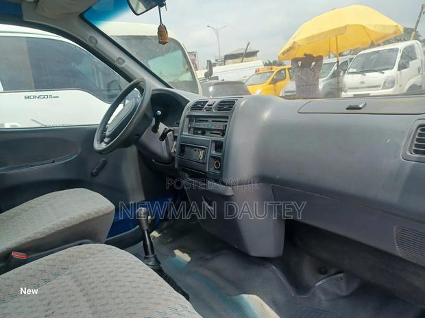 Toyota HiAce 2008 Blue