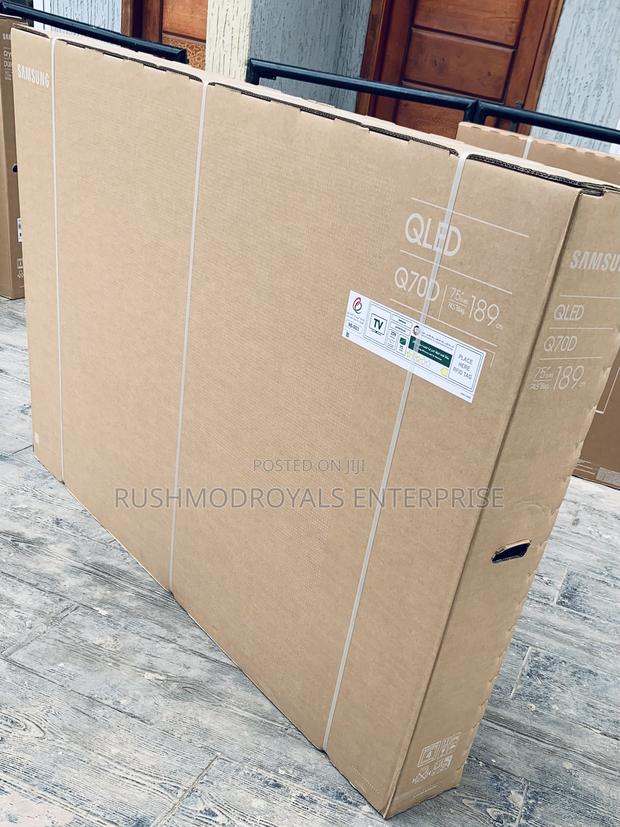 Samsung 75" Q70d Ultra-Smooth 120hz Gaming Pictures · Photo 4
