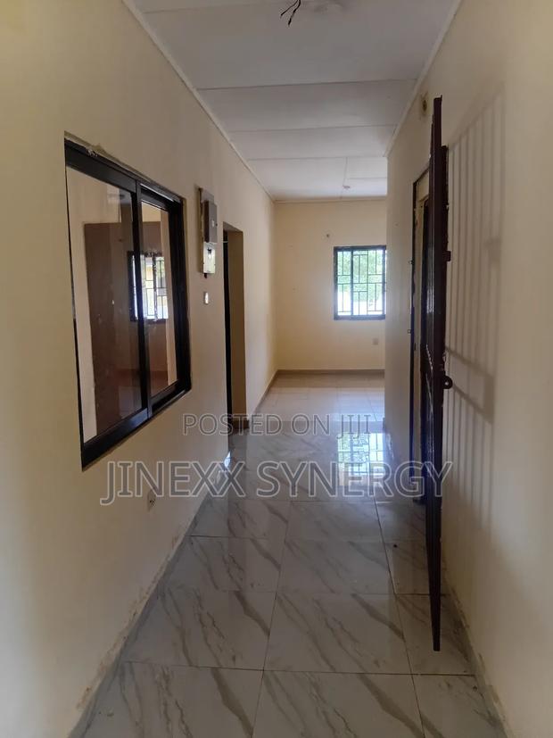 3bdrm House in Devtraco, Tema Metropolitan for rent