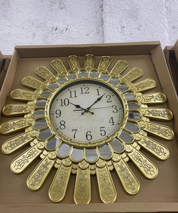 Gold With Mirror Wall Clock · Photo 2